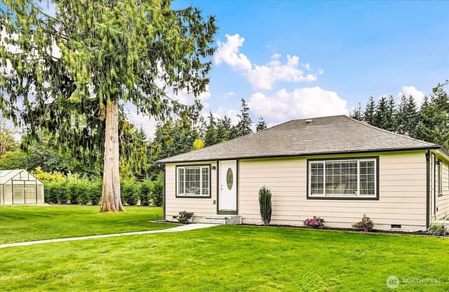 Property photo for 5511 Waller Road E, Tacoma photo 3