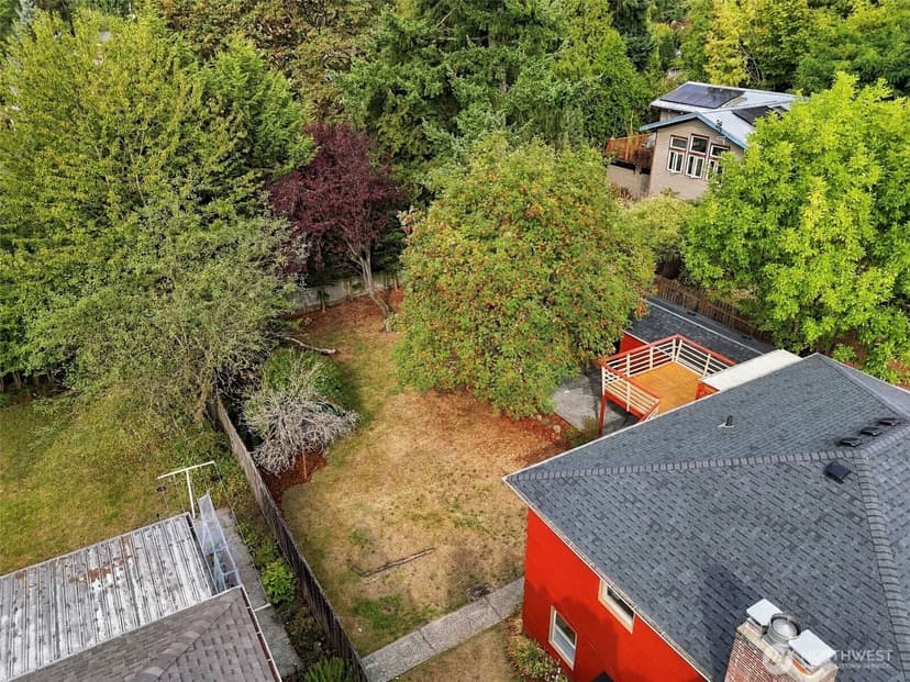 Property photo for 13045 Corliss Avenue N, Seattle photo 7
