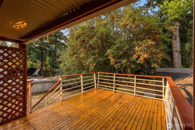 Property photo for 13045 Corliss Avenue N, Seattle photo 11
