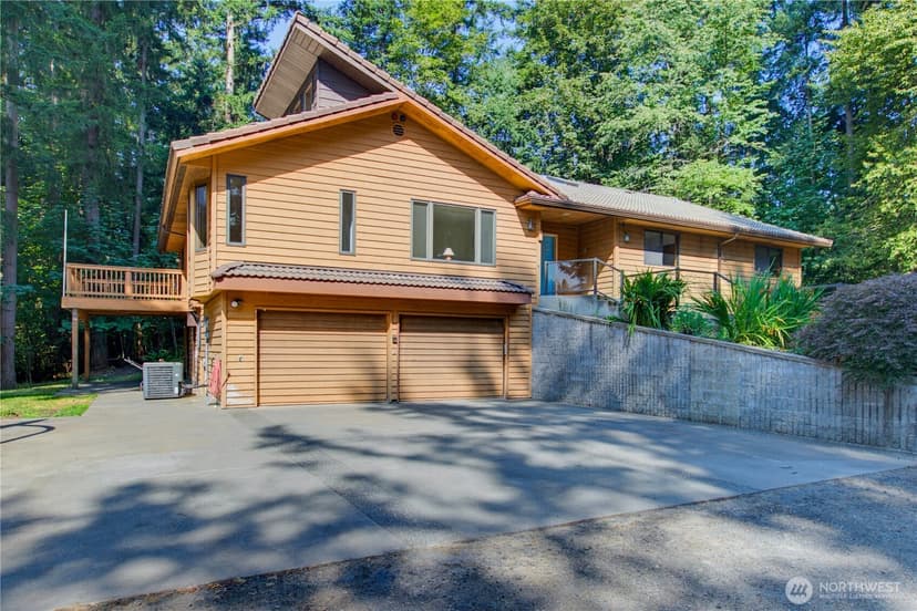 Property photo for 21331 236th Avenue SE, Maple Valley photo 2