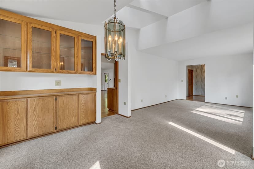 Property photo for 21331 236th Avenue SE, Maple Valley photo 8
