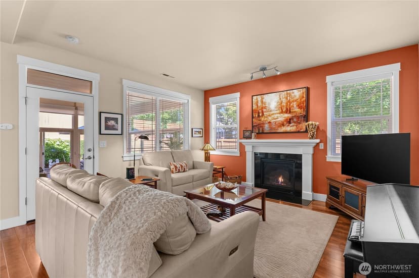 Property photo for 9329 Hebner Avenue SE, Snoqualmie photo 4