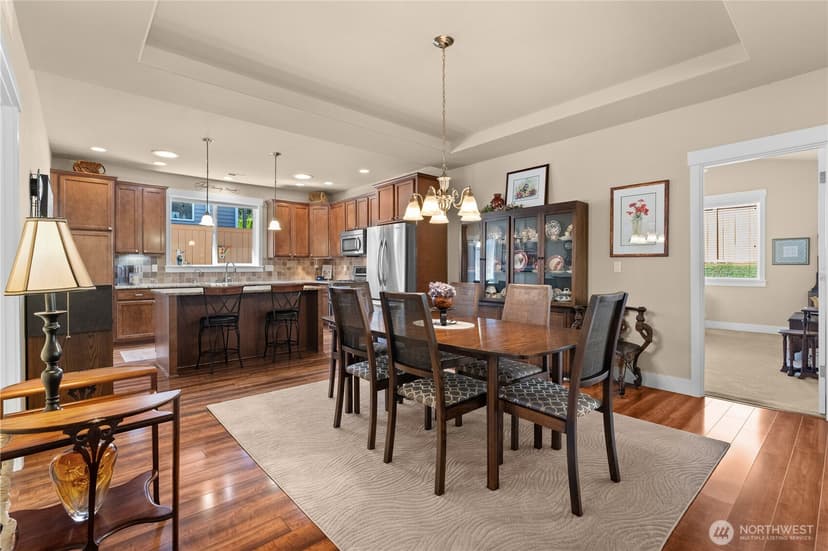 Property photo for 9329 Hebner Avenue SE, Snoqualmie photo 6