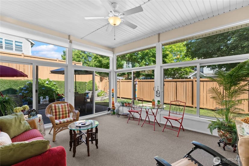 Property photo for 9329 Hebner Avenue SE, Snoqualmie photo 15