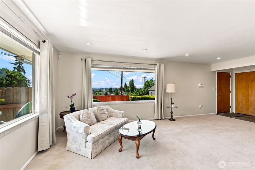 Property photo for 4910 19th Avenue S, Seattle photo 11
