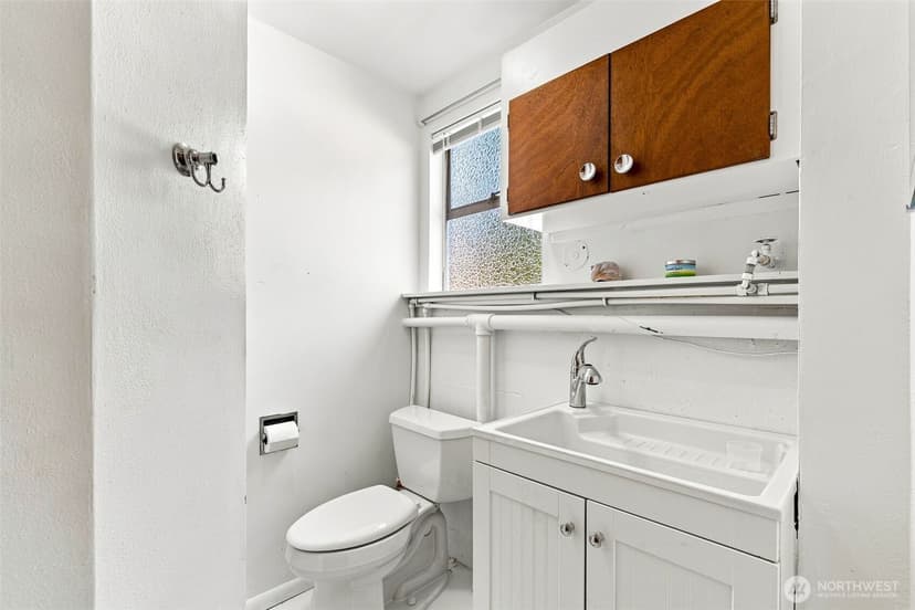 Property photo for 4910 19th Avenue S, Seattle photo 16