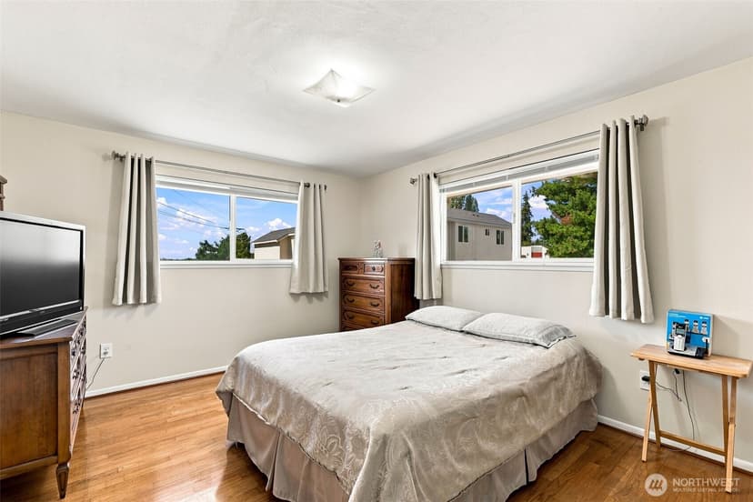 Property photo for 4910 19th Avenue S, Seattle photo 12