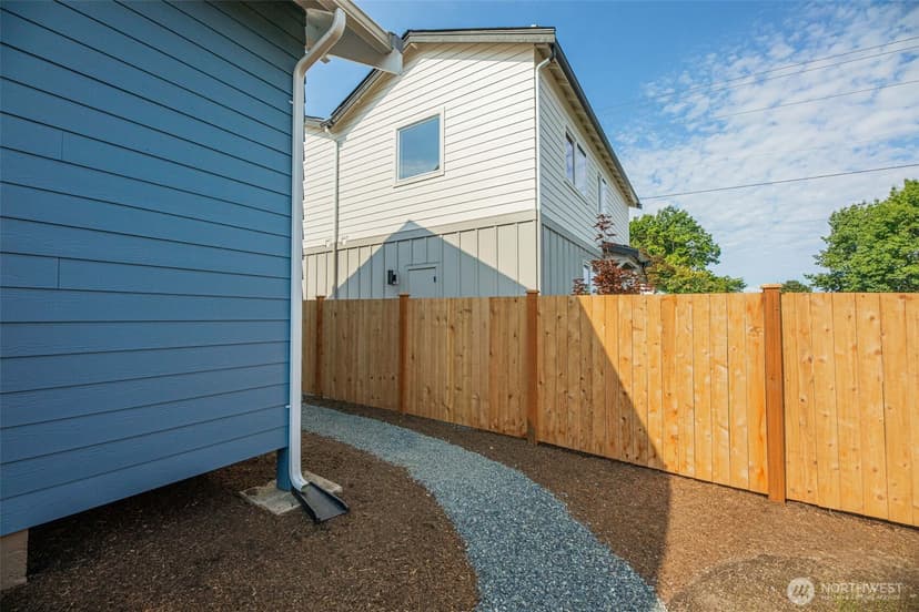 Property photo for 1702 Rainier Avenue, Everett photo 28