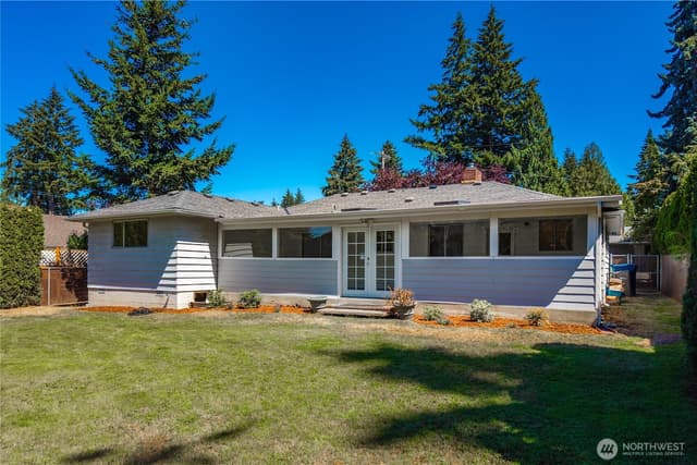 Property photo for 16821 19th Avenue SW, Normandy Park photo 2