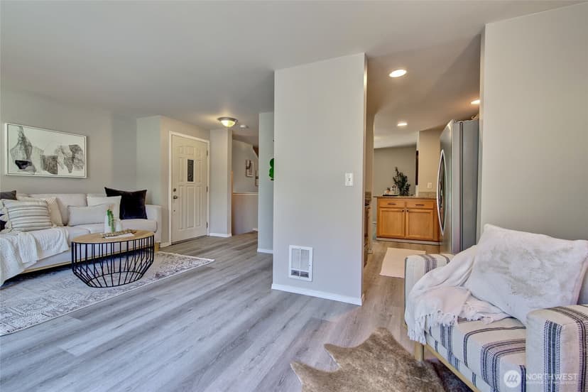 Property photo for 23317 Edmonds Way #4, Edmonds photo 8