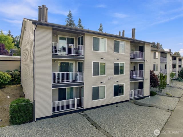 Property photo for 9000 25Th Avenue SW #102A, Seattle photo 2