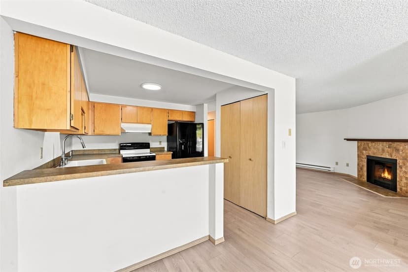 Property photo for 9000 25Th Avenue SW #102A, Seattle photo 16