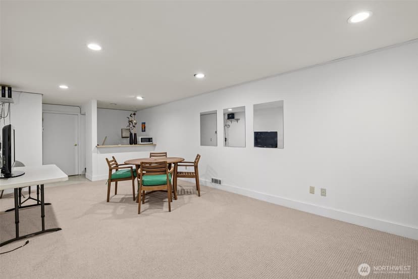Property photo for 10501 8th Avenue NE #209, Seattle photo 28