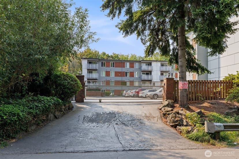 Property photo for 10501 8th Avenue NE #209, Seattle photo 6