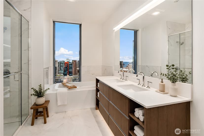 Property photo for 800 Columbia Street #3605, Seattle photo 5