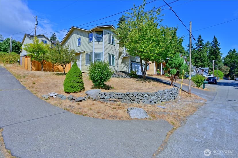 Property photo for 1687 Bayview Drive W, Bremerton photo 23
