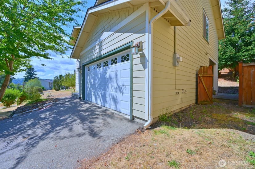 Property photo for 1687 Bayview Drive W, Bremerton photo 25