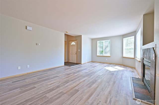 Property photo for 1687 Bayview Drive W, Bremerton photo 4