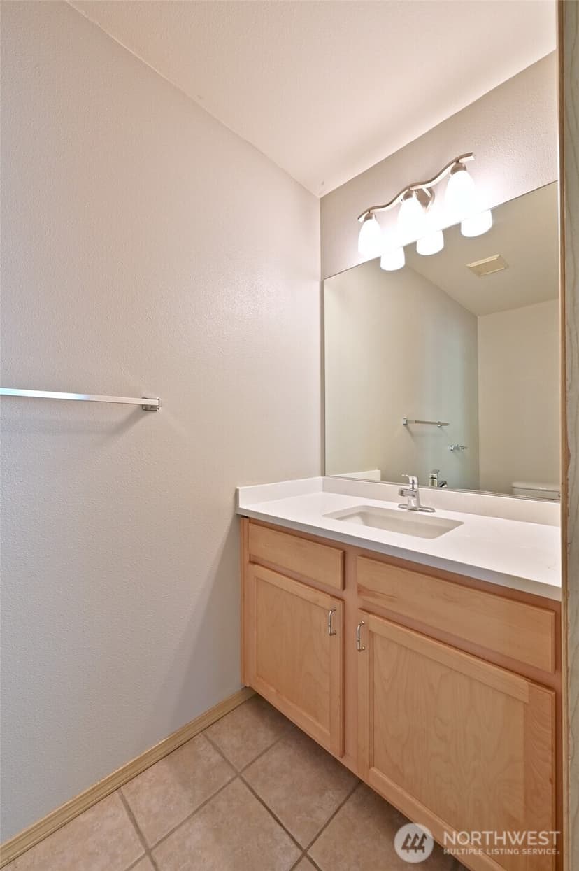 Property photo for 1687 Bayview Drive W, Bremerton photo 8