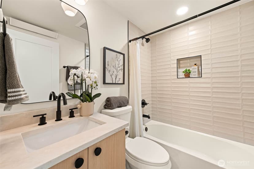 Property photo for 8019 Bagley Avenue N, Seattle photo 13
