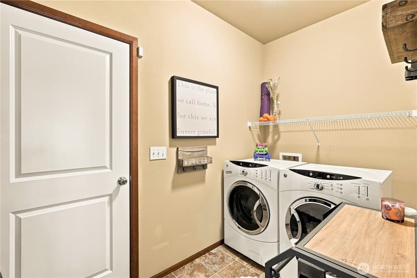 Property photo for 5628 116th Street NE, Marysville photo 19