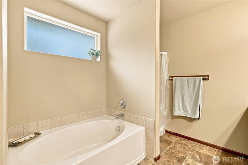 Property photo for 5628 116th Street NE, Marysville photo 23