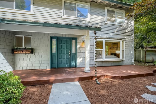 Property photo for 4842 152nd Place SE, Bellevue photo 2