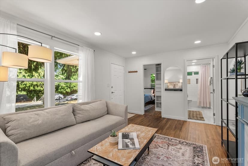 Property photo for 7033 S 126th Street, Seattle photo 6
