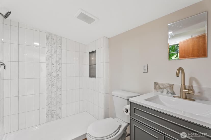 Property photo for 7033 S 126th Street, Seattle photo 19