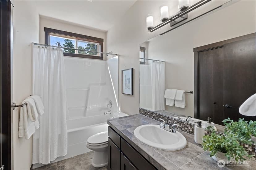Property photo for 7523 Broadway, Everett photo 24