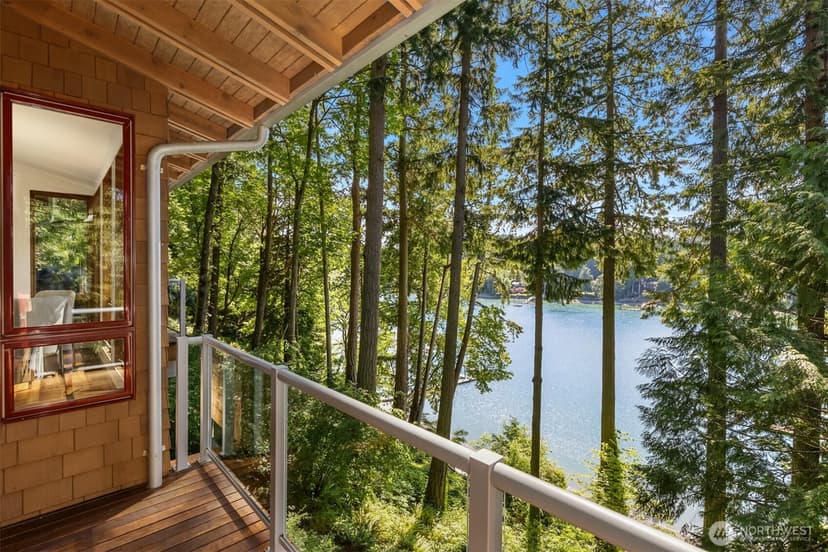 Property photo for 11515 Blue Heron Lane NE, Bainbridge Island photo 12
