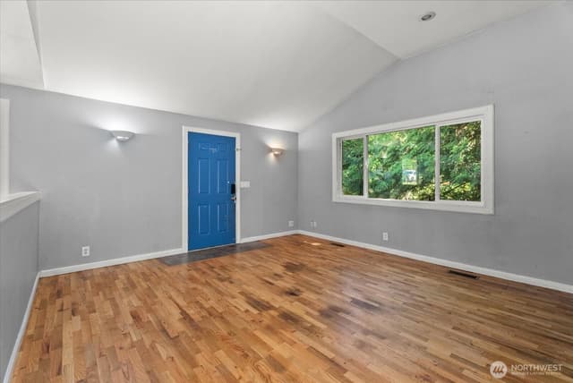 Property photo for 18711 82nd Avenue NE, Kenmore photo 4