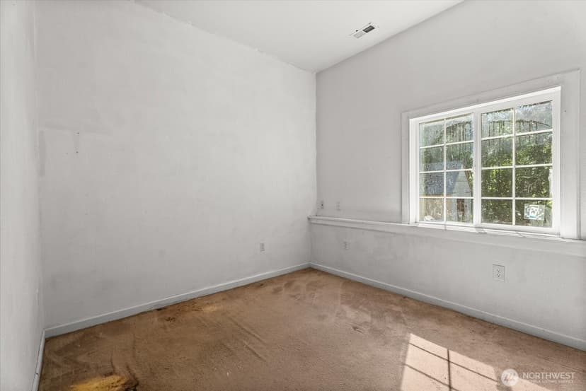Property photo for 18711 82nd Avenue NE, Kenmore photo 18