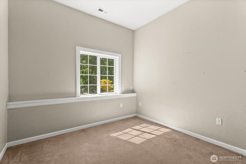 Property photo for 18711 82nd Avenue NE, Kenmore photo 20