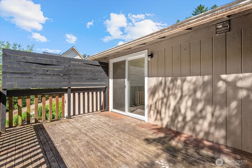 Property photo for 18711 82nd Avenue NE, Kenmore photo 12
