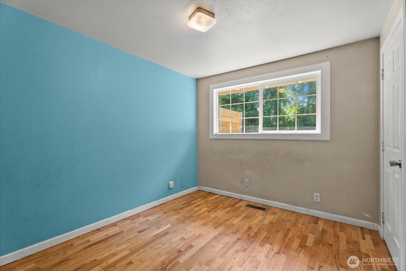 Property photo for 18711 82nd Avenue NE, Kenmore photo 14