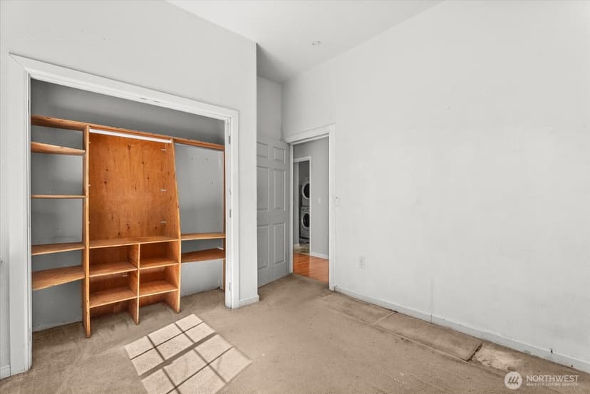 Property photo for 18711 82nd Avenue NE, Kenmore photo 19
