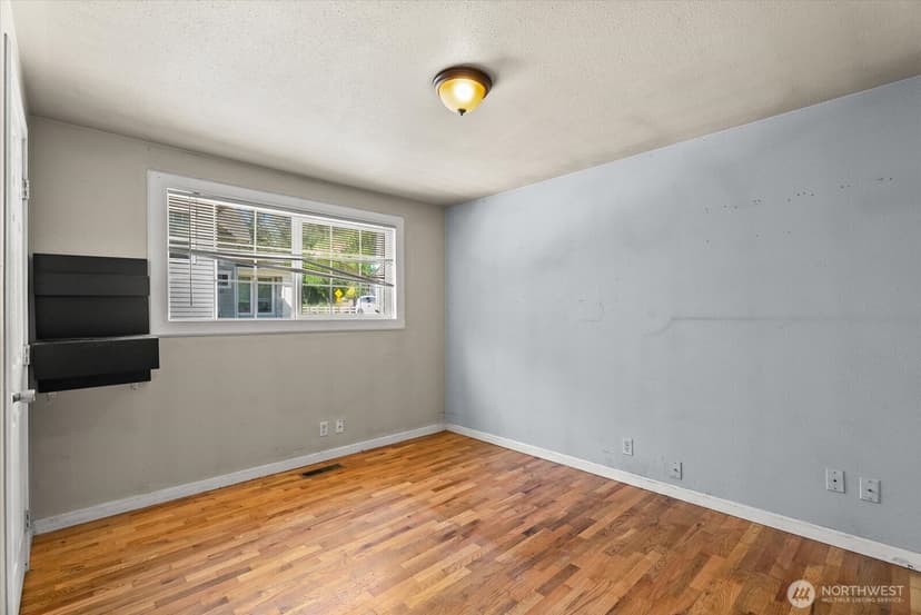 Property photo for 18711 82nd Avenue NE, Kenmore photo 16