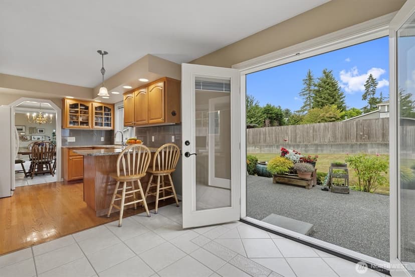 Property photo for 4515 Forest Drive, Everett photo 15