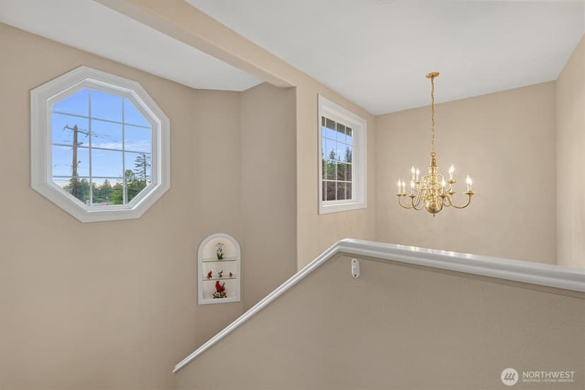 Property photo for 4515 Forest Drive, Everett photo 22