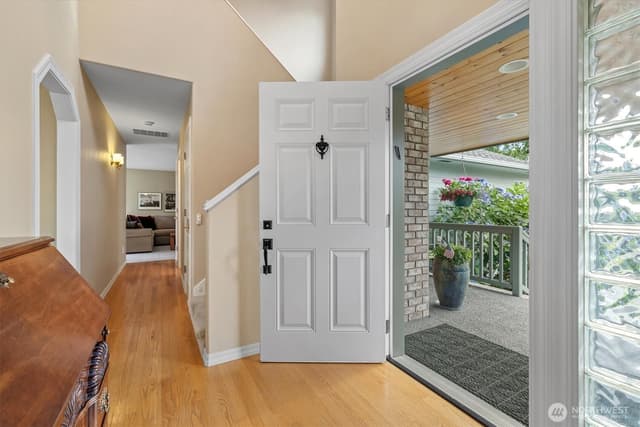 Property photo for 4515 Forest Drive, Everett photo 3