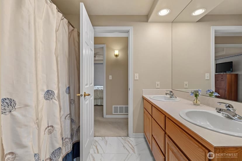 Property photo for 4515 Forest Drive, Everett photo 31