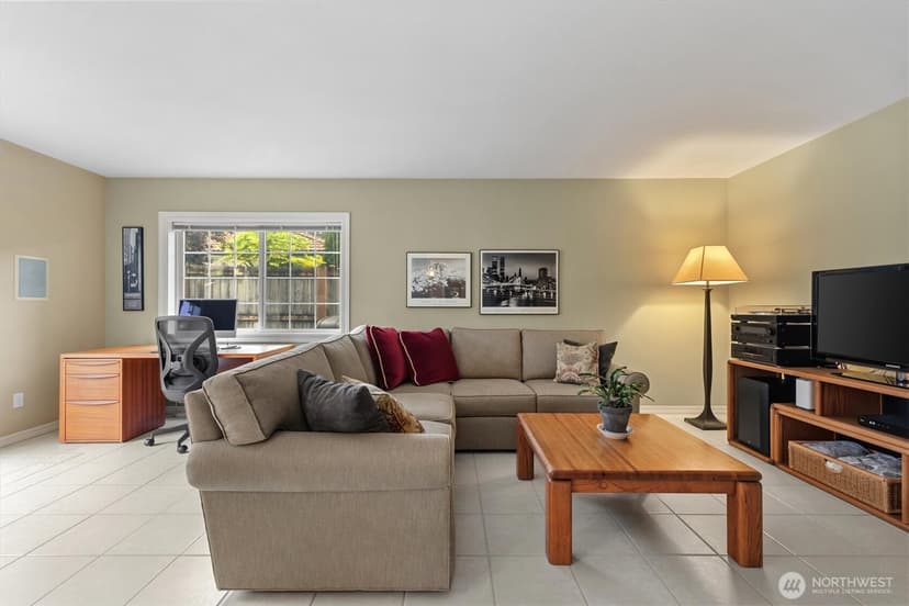 Property photo for 4515 Forest Drive, Everett photo 18