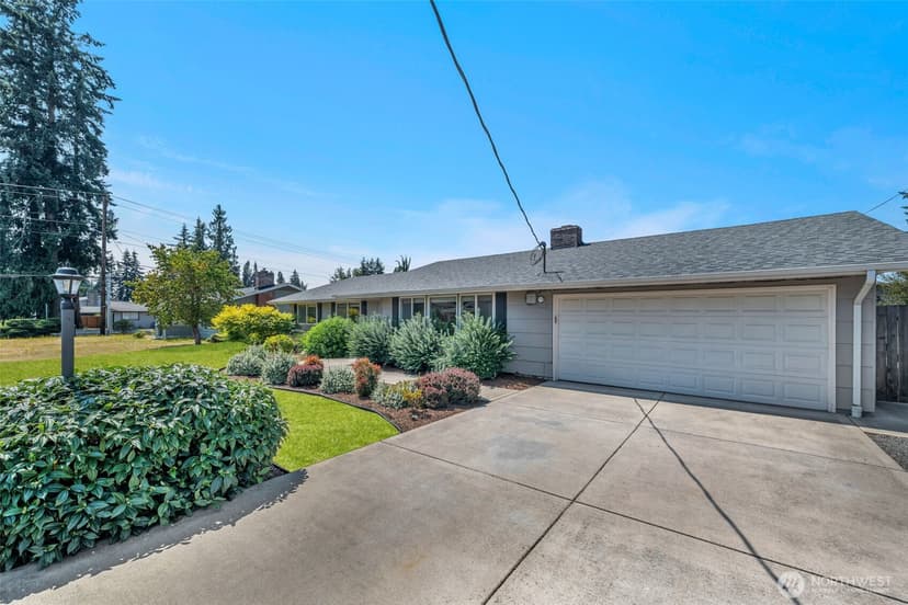 Property photo for 9214 46th Drive NE, Marysville photo 2