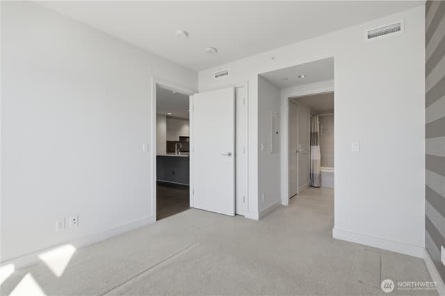 Property photo for 583 Battery Street #1505N, Seattle photo 5