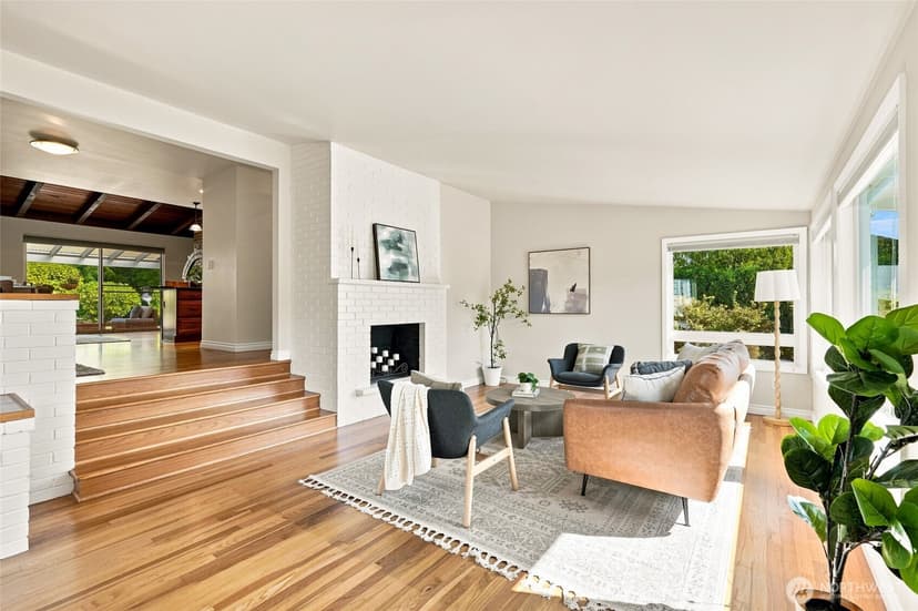 Property photo for 18112 60th Avenue NE, Kenmore photo 15