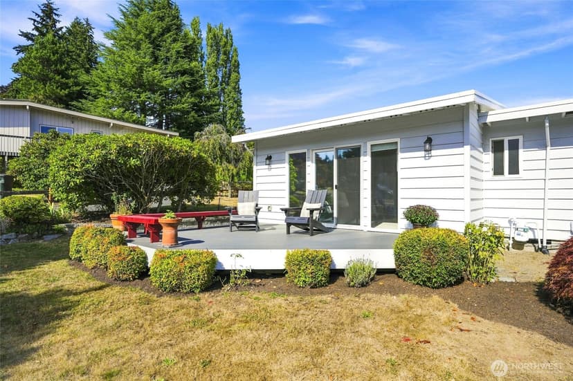 Property photo for 18112 60th Avenue NE, Kenmore photo 2