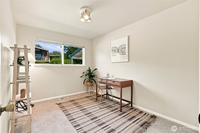 Property photo for 18112 60th Avenue NE, Kenmore photo 23