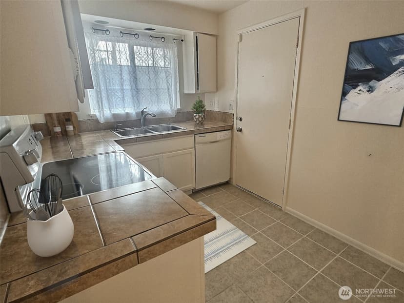 Property photo for 3425 S 176th Street #107, SeaTac photo 8