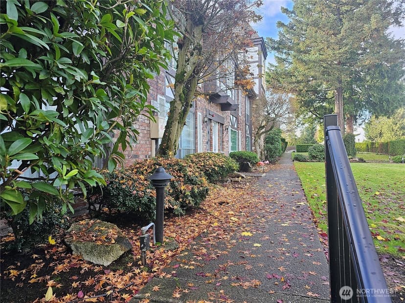 Property photo for 3425 S 176th Street #107, SeaTac photo 4